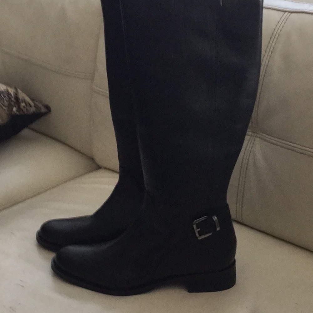 Riding  bots brand new NEVER WORN